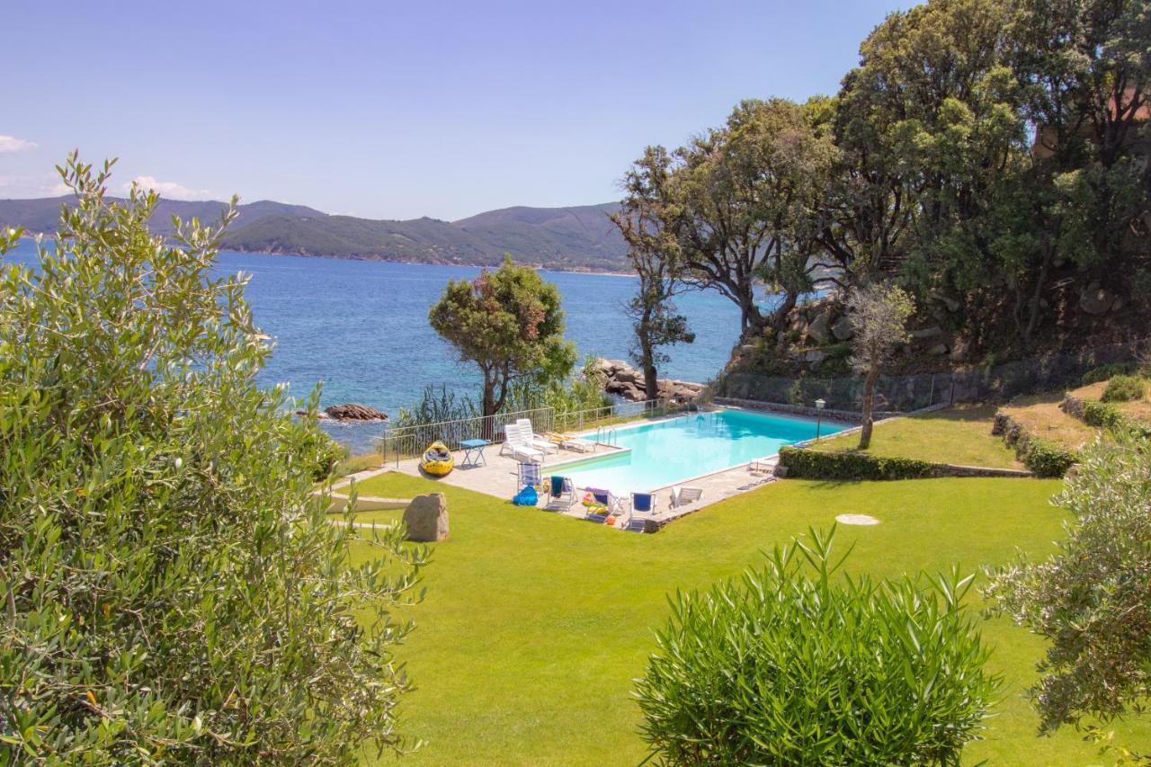 Villa Le Sprizze A Bordo Del Mare - Goelba マルチャーナ・マリーナ エクステリア 写真