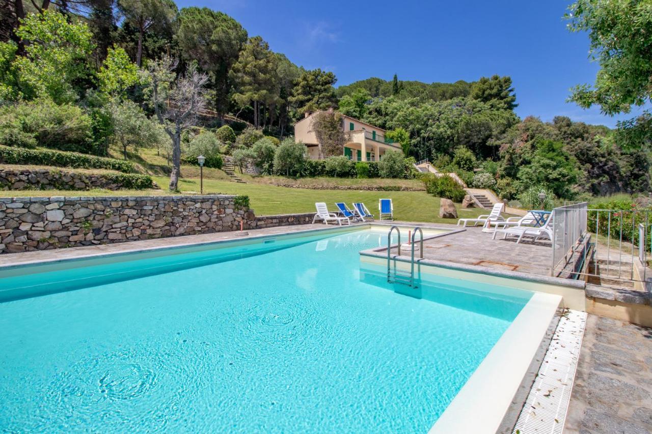 Villa Le Sprizze A Bordo Del Mare - Goelba マルチャーナ・マリーナ エクステリア 写真