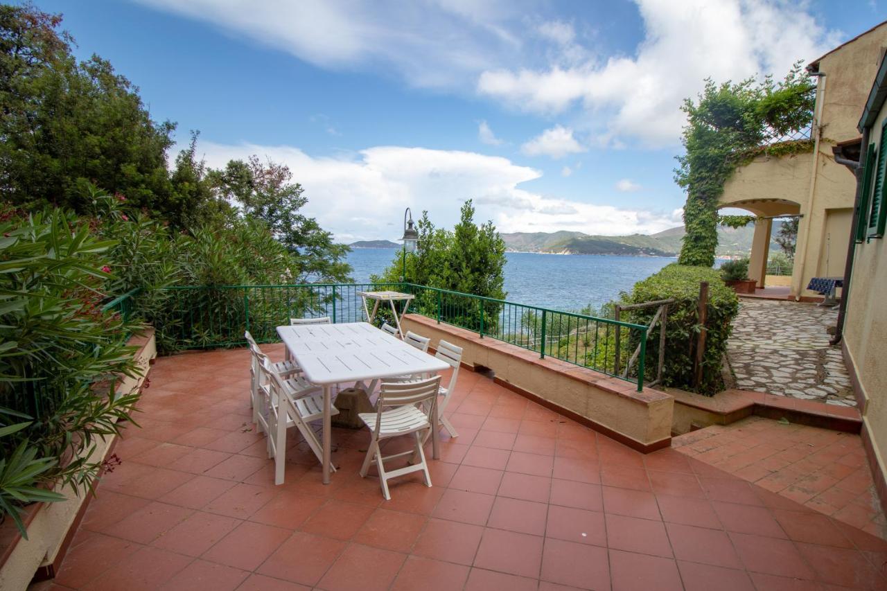 Villa Le Sprizze A Bordo Del Mare - Goelba マルチャーナ・マリーナ エクステリア 写真