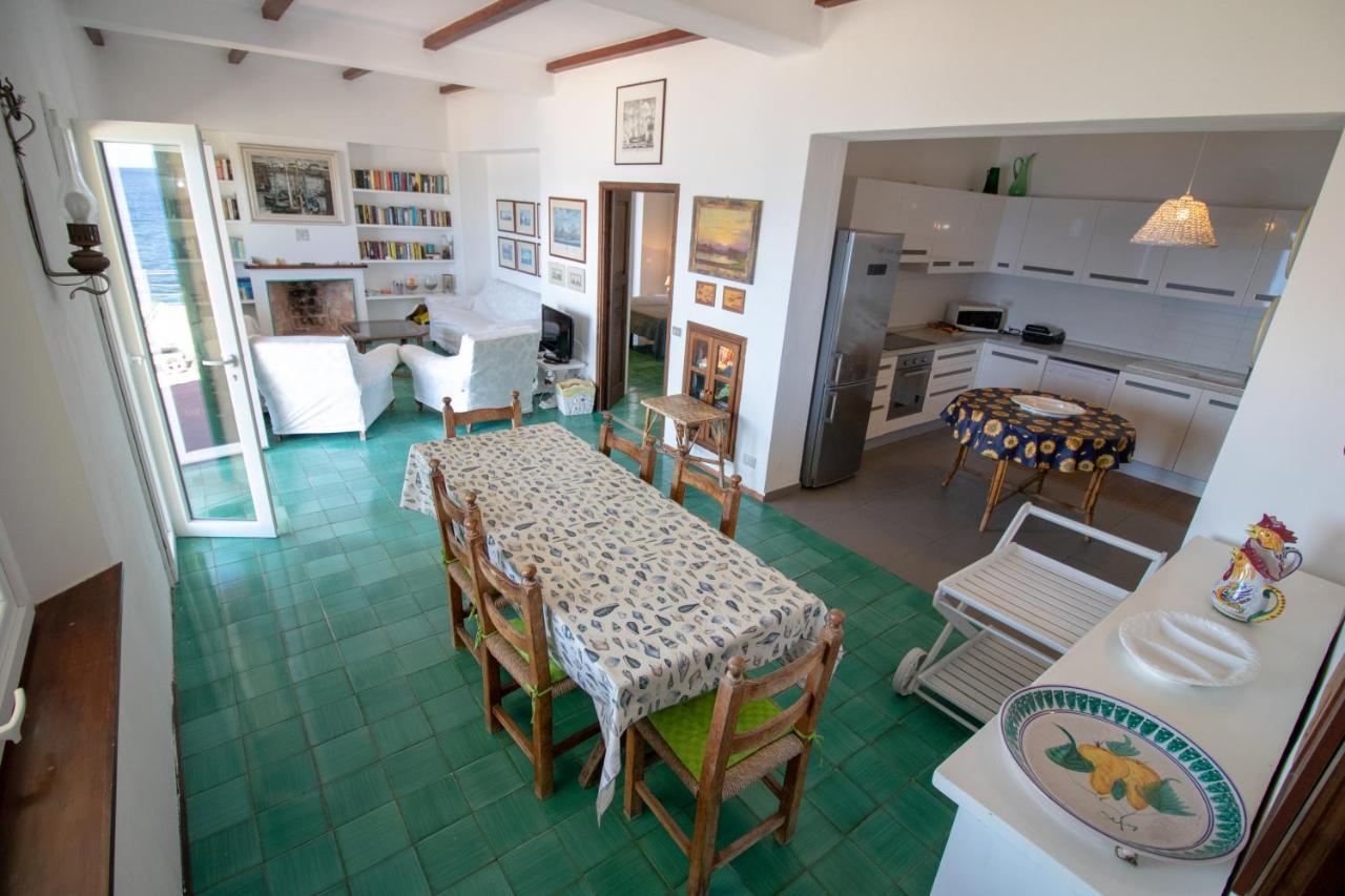 Villa Le Sprizze A Bordo Del Mare - Goelba マルチャーナ・マリーナ エクステリア 写真